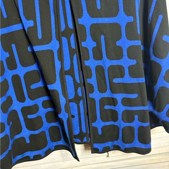 Ming Wang Blue Cape Sweater Geometric Abstract Print‎ Art to Wear Elegant Cozy - Picture 4 of 7